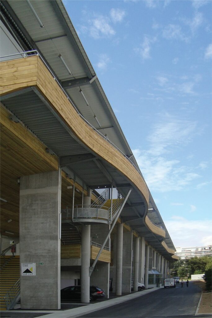 Stade Marcel Deflandre - Vue tribune extérieure