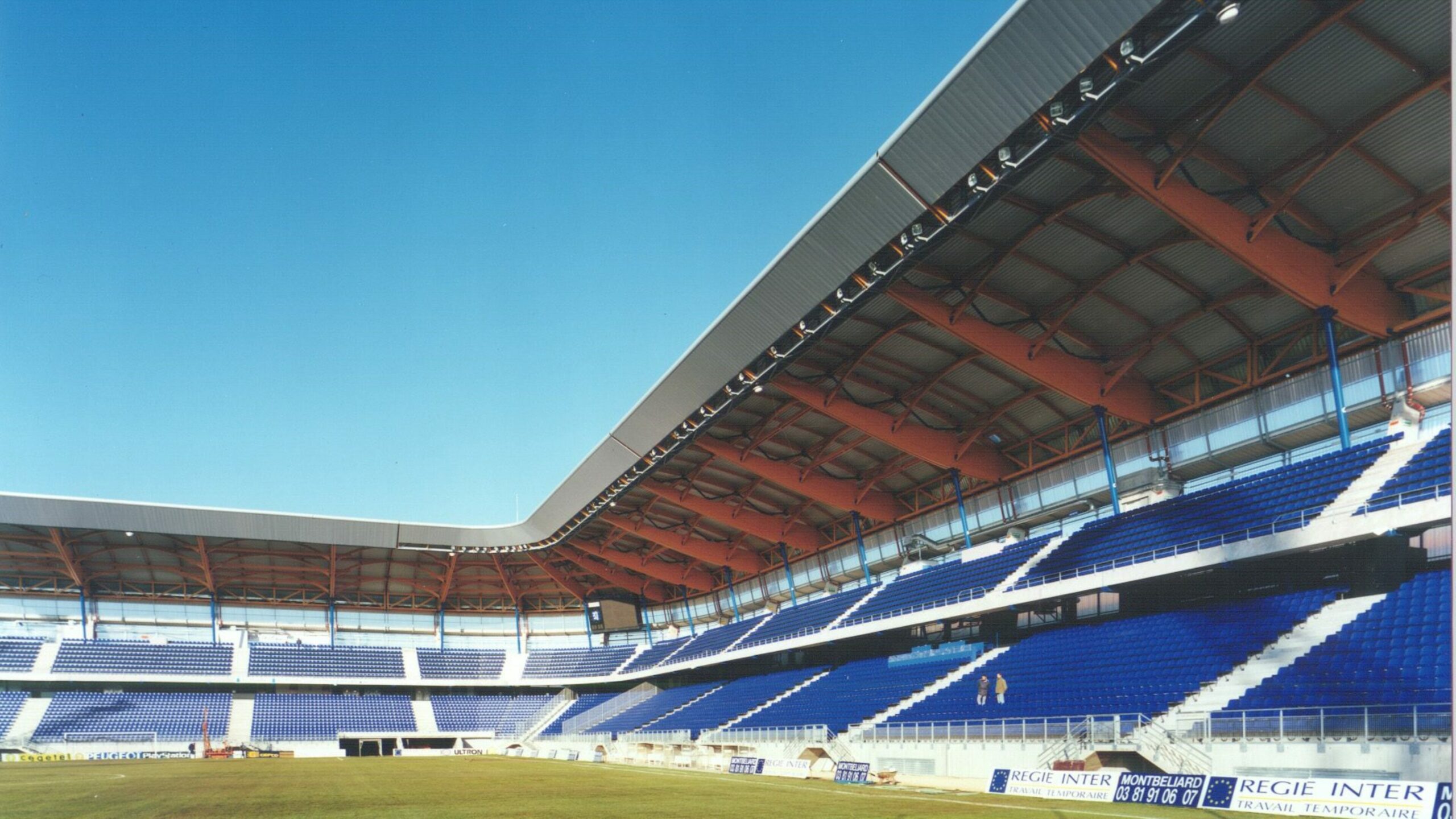 Stade Auguste Bonal - Vue tribune vide