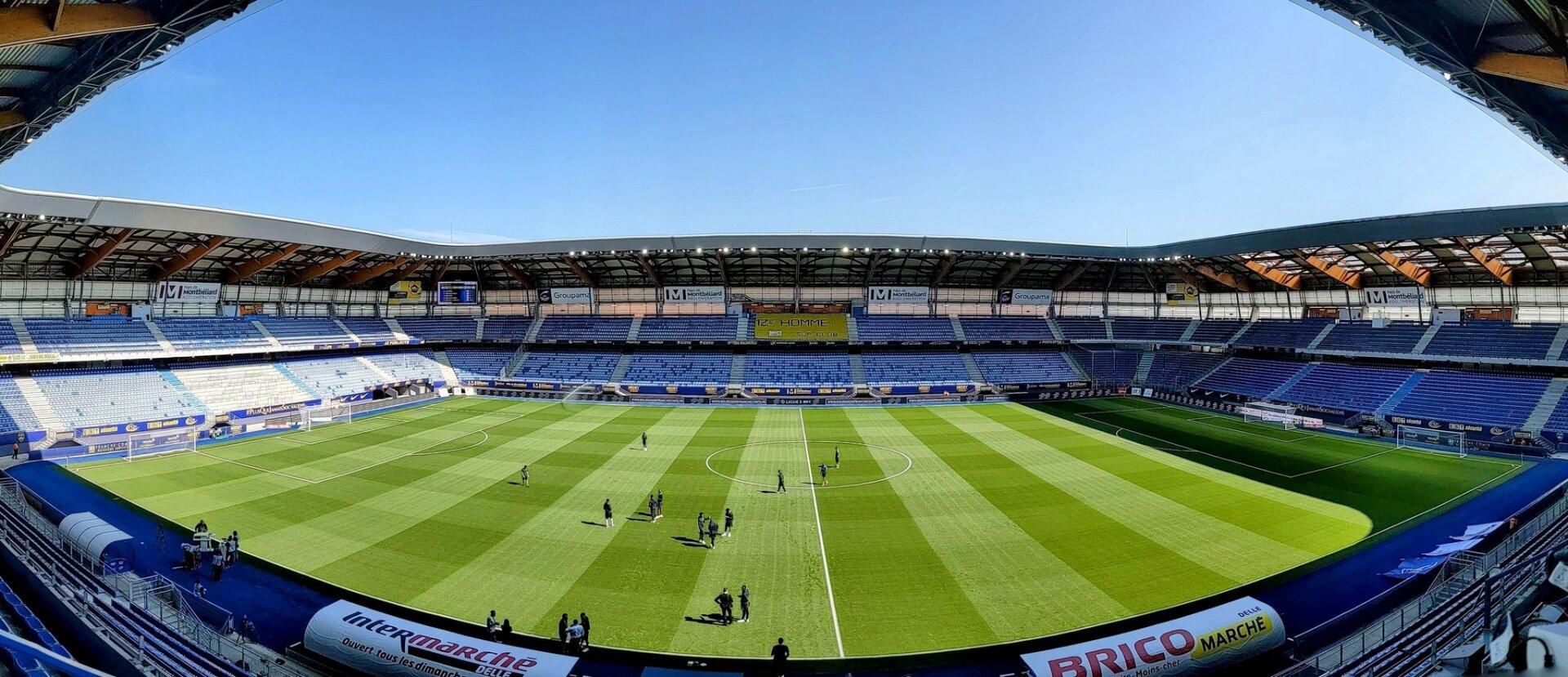 Stade Auguste Bonal - Vue panoramique depuis tribunes présidentielles